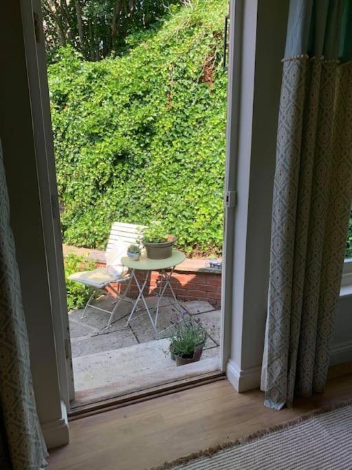 Beautiful Georgian Cottage Within A Private Walled Garden Oakham Buitenkant foto