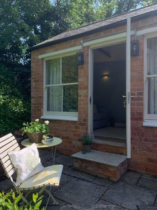 Beautiful Georgian Cottage Within A Private Walled Garden Oakham Buitenkant foto