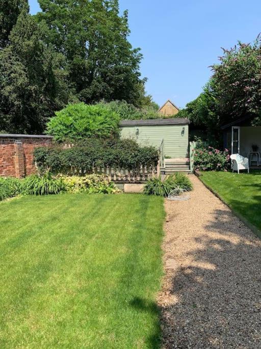 Beautiful Georgian Cottage Within A Private Walled Garden Oakham Buitenkant foto