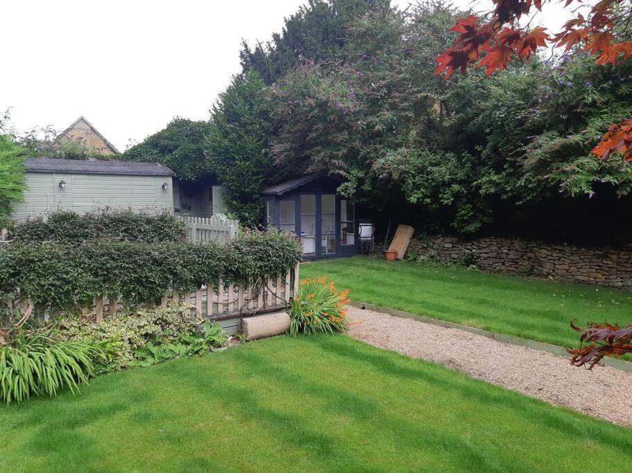 Beautiful Georgian Cottage Within A Private Walled Garden Oakham Buitenkant foto