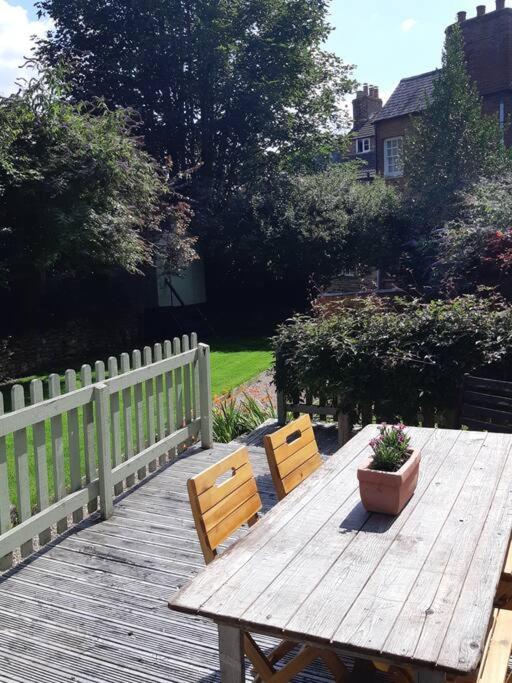 Beautiful Georgian Cottage Within A Private Walled Garden Oakham Buitenkant foto