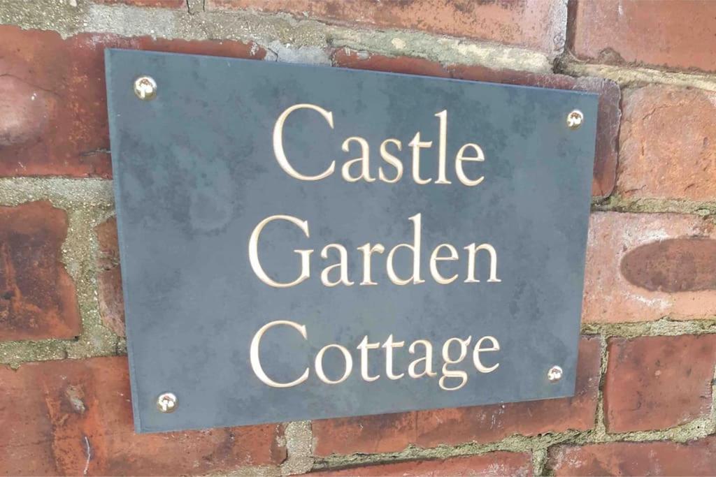 Beautiful Georgian Cottage Within A Private Walled Garden Oakham Buitenkant foto
